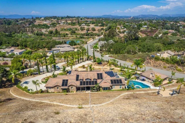 $1,549,000 | 4425 Highland Oaks Street, Fallbrook, CA 92028