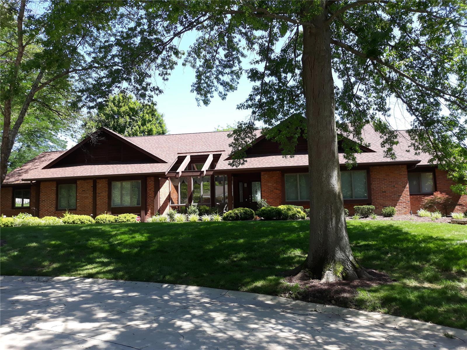 13457 Maple Ridge Court St. Louis, MO 63141 - Photo 1 of 41 Gallery Image 1