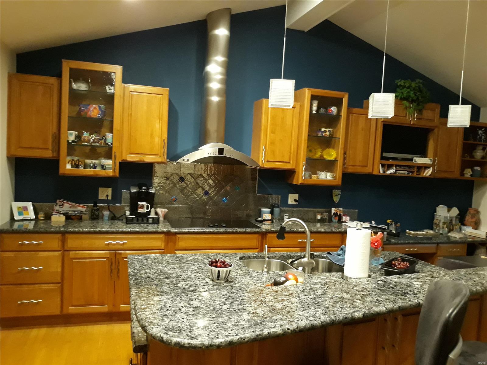13457 Maple Ridge Court St. Louis, MO 63141 - Photo 2 of 41 Gallery Image 2