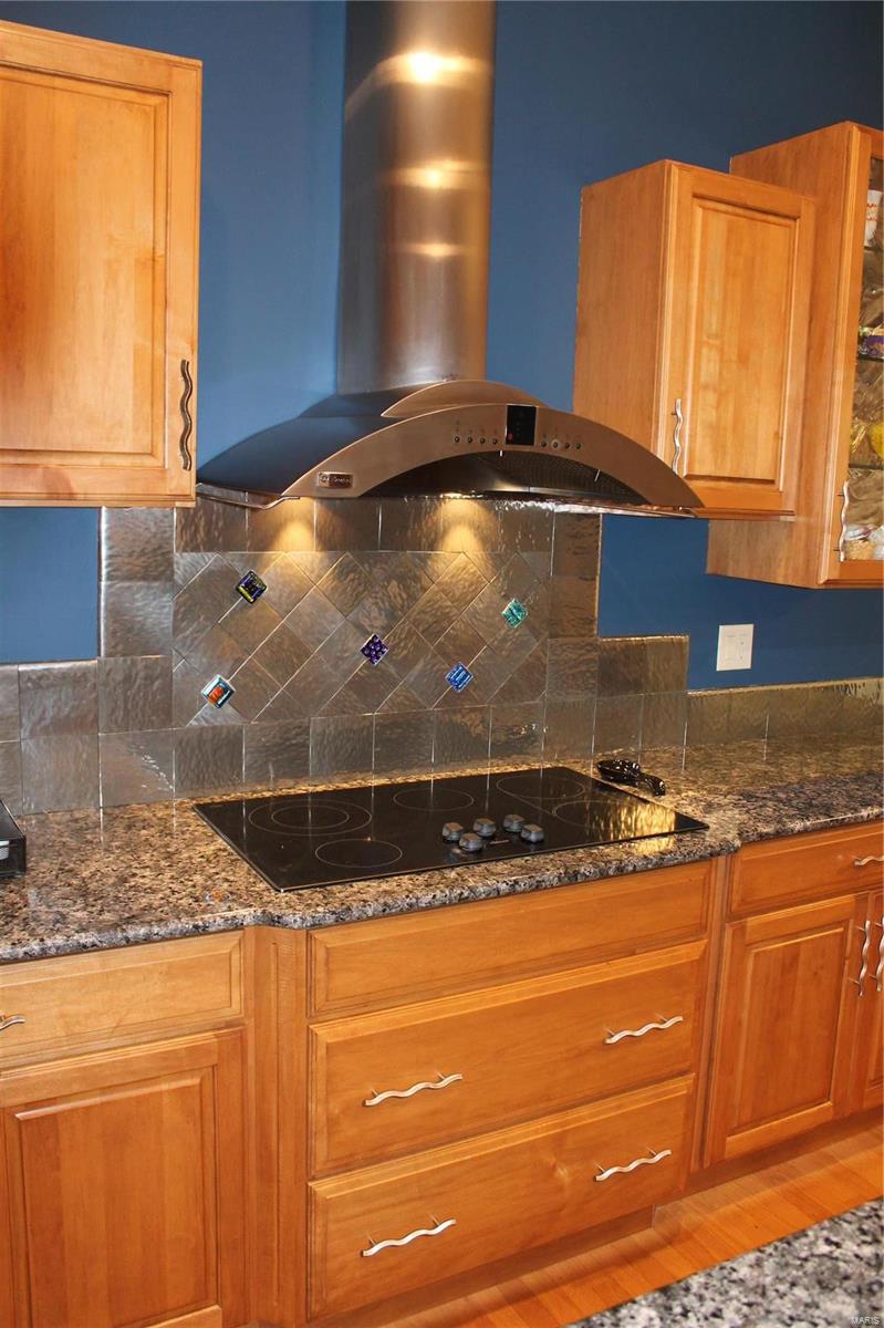 13457 Maple Ridge Court St. Louis, MO 63141 - Photo 3 of 41 Gallery Image 3