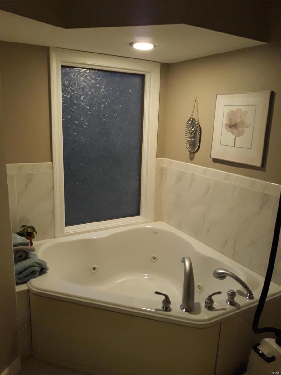 13457 Maple Ridge Court St. Louis, MO 63141 - Photo 22 of 41 Gallery Image 22