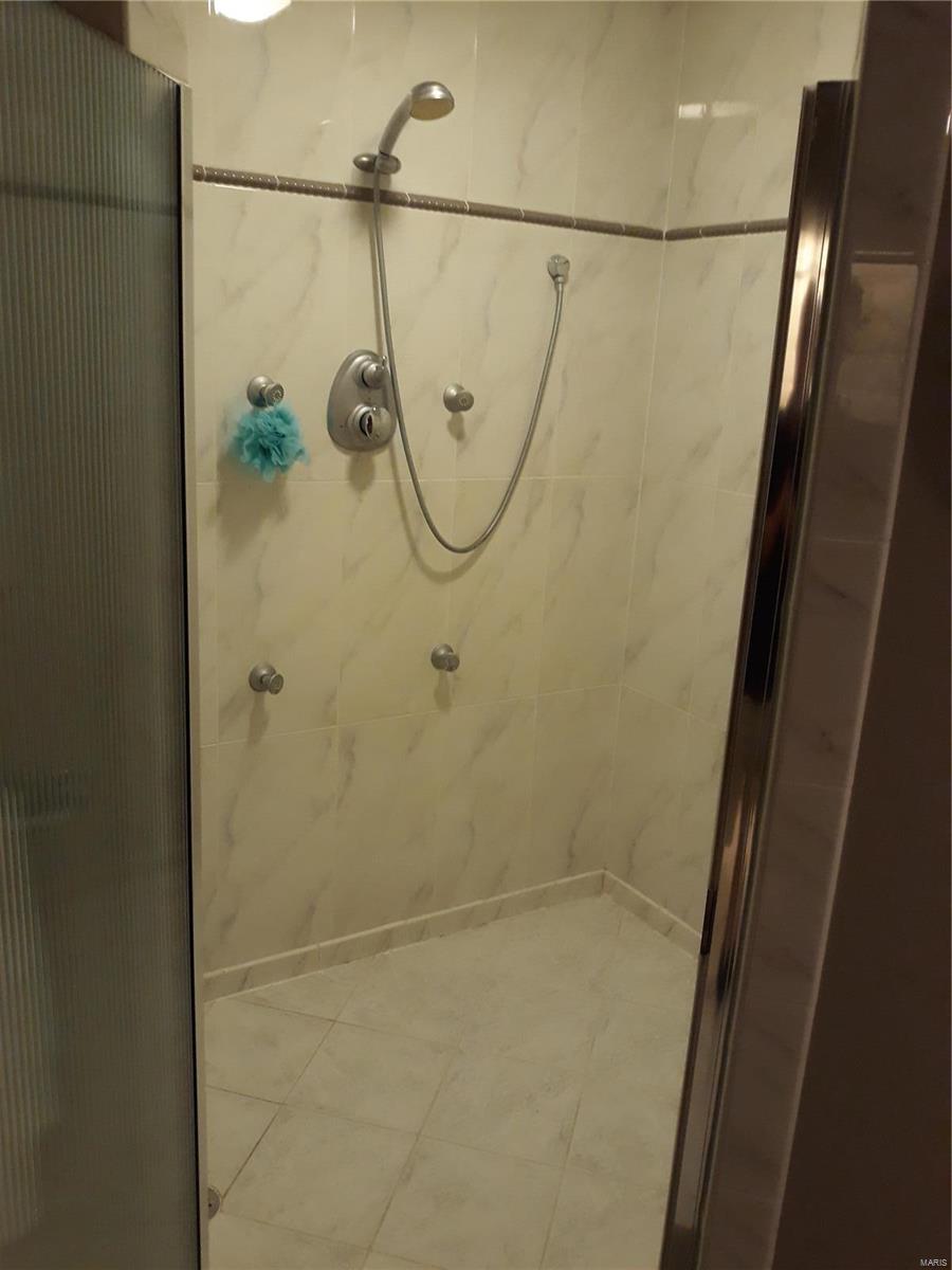 13457 Maple Ridge Court St. Louis, MO 63141 - Photo 23 of 41 Gallery Image 23