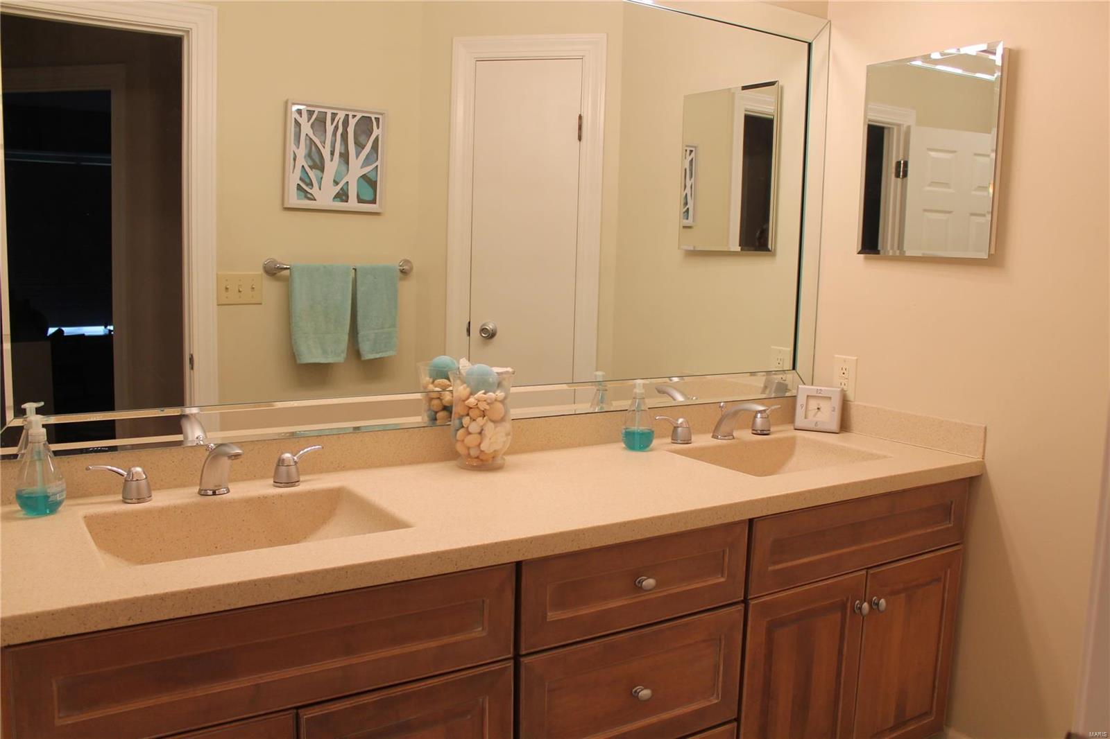 13457 Maple Ridge Court St. Louis, MO 63141 - Photo 24 of 41 Gallery Image 24