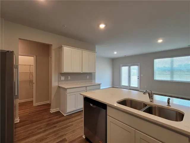 $2,350 | 310 Sound Circle, Stockbridge, GA 30281