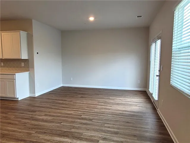 $2,350 | 310 Sound Circle, Stockbridge, GA 30281