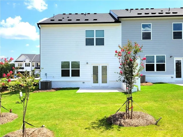 $2,350 | 310 Sound Circle, Stockbridge, GA 30281