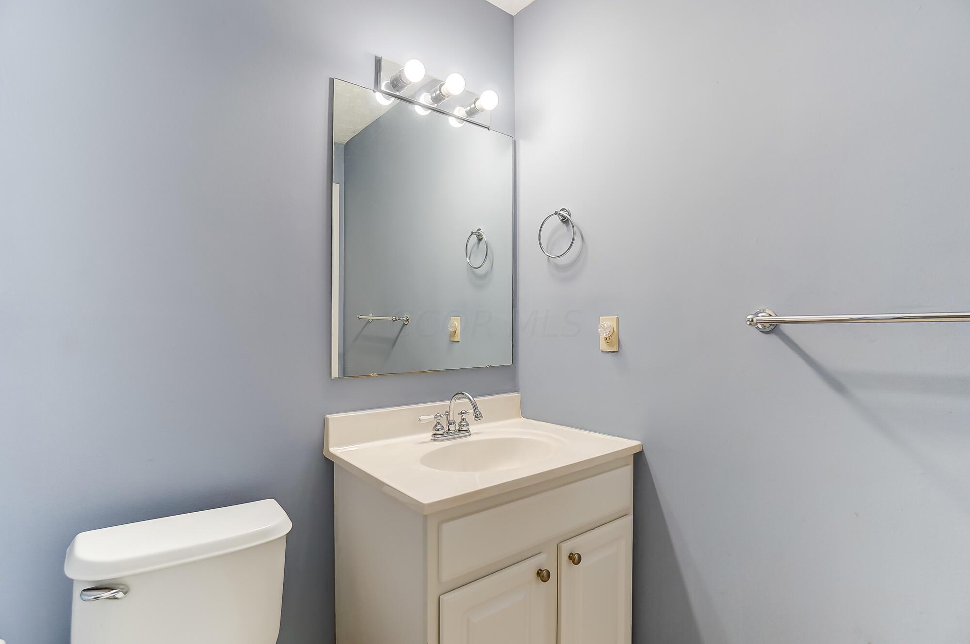 5536 Garden Ridge Columbus, OH 43228 - Photo 24 of 48 Primary Bath