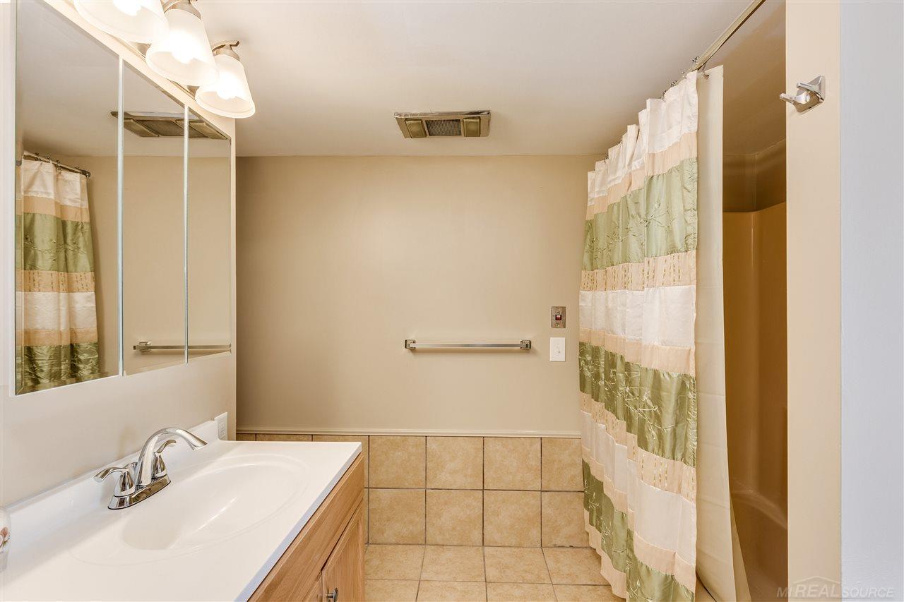 2640 Grace Road Fort Gratiot, MI 48059 - Photo 19 of 25 Gallery Image 19