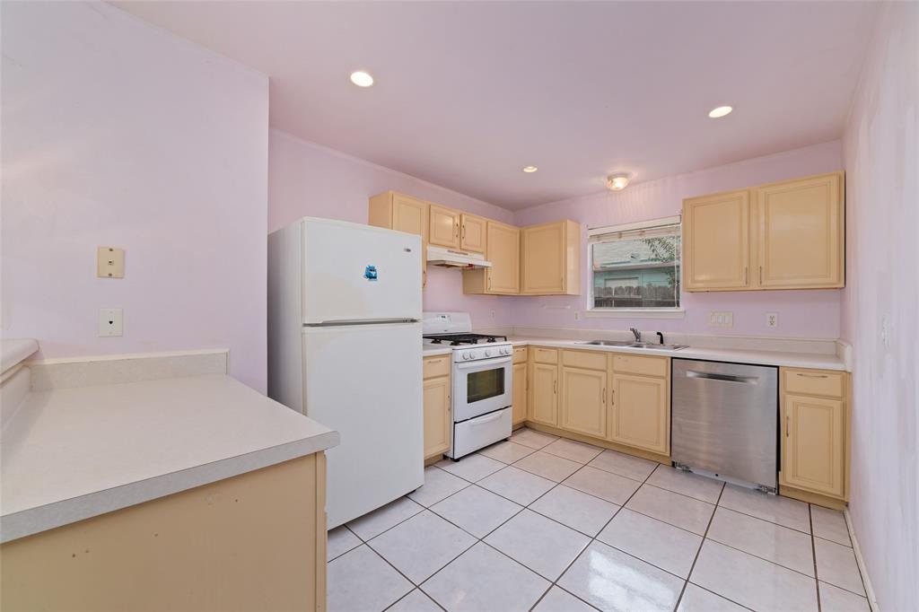 3306 Garrison Court Houston, TX 77014 - Photo 10 of 21 Gallery Image 10