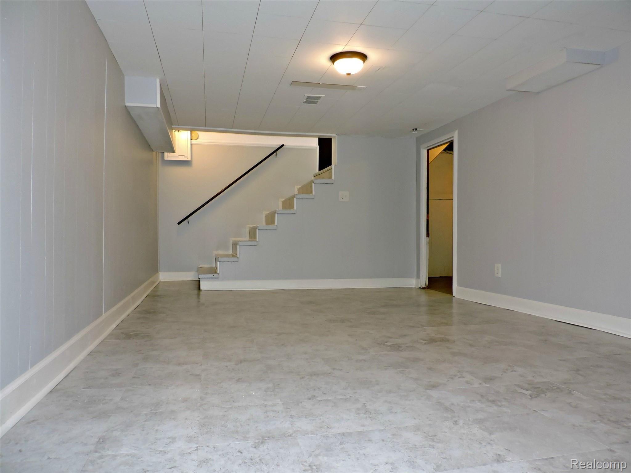 11300 Main Road Fenton, MI 48430 - Photo 42 of 57 42.JPG