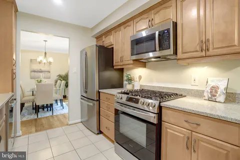$900,000 | 8407 Briar Creek Drive, Annandale, VA 22003