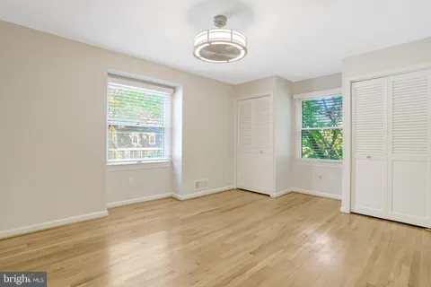$900,000 | 8407 Briar Creek Drive, Annandale, VA 22003