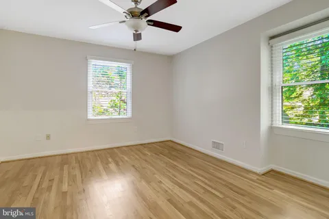 $900,000 | 8407 Briar Creek Drive, Annandale, VA 22003