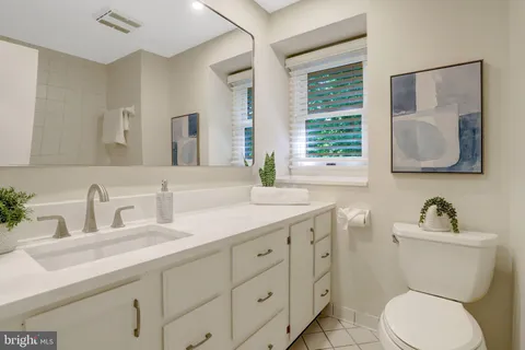 $900,000 | 8407 Briar Creek Drive, Annandale, VA 22003