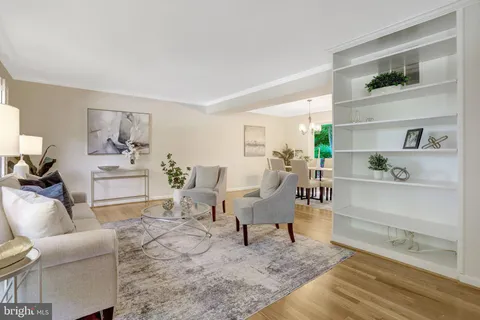 $900,000 | 8407 Briar Creek Drive, Annandale, VA 22003
