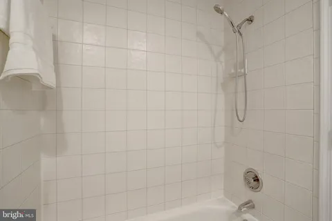$900,000 | 8407 Briar Creek Drive, Annandale, VA 22003