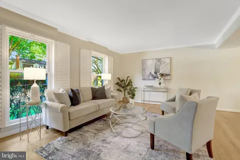 $900,000 | 8407 Briar Creek Drive, Annandale, VA 22003