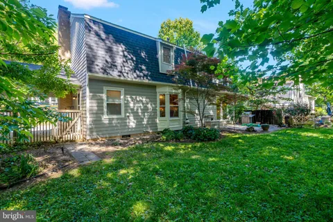 $900,000 | 8407 Briar Creek Drive, Annandale, VA 22003