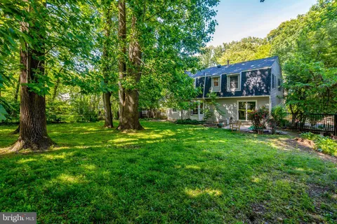 $900,000 | 8407 Briar Creek Drive, Annandale, VA 22003