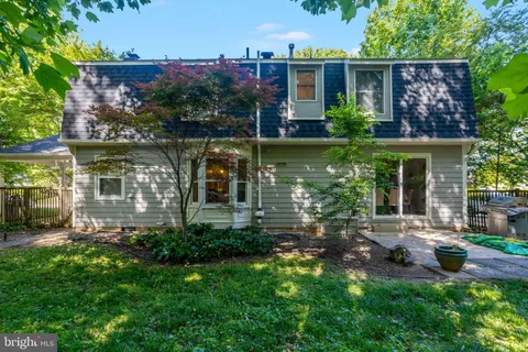 $900,000 | 8407 Briar Creek Drive, Annandale, VA 22003