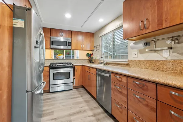 $4,200 | 6220 Garnet Circle, Anaheim Hills, CA 92807