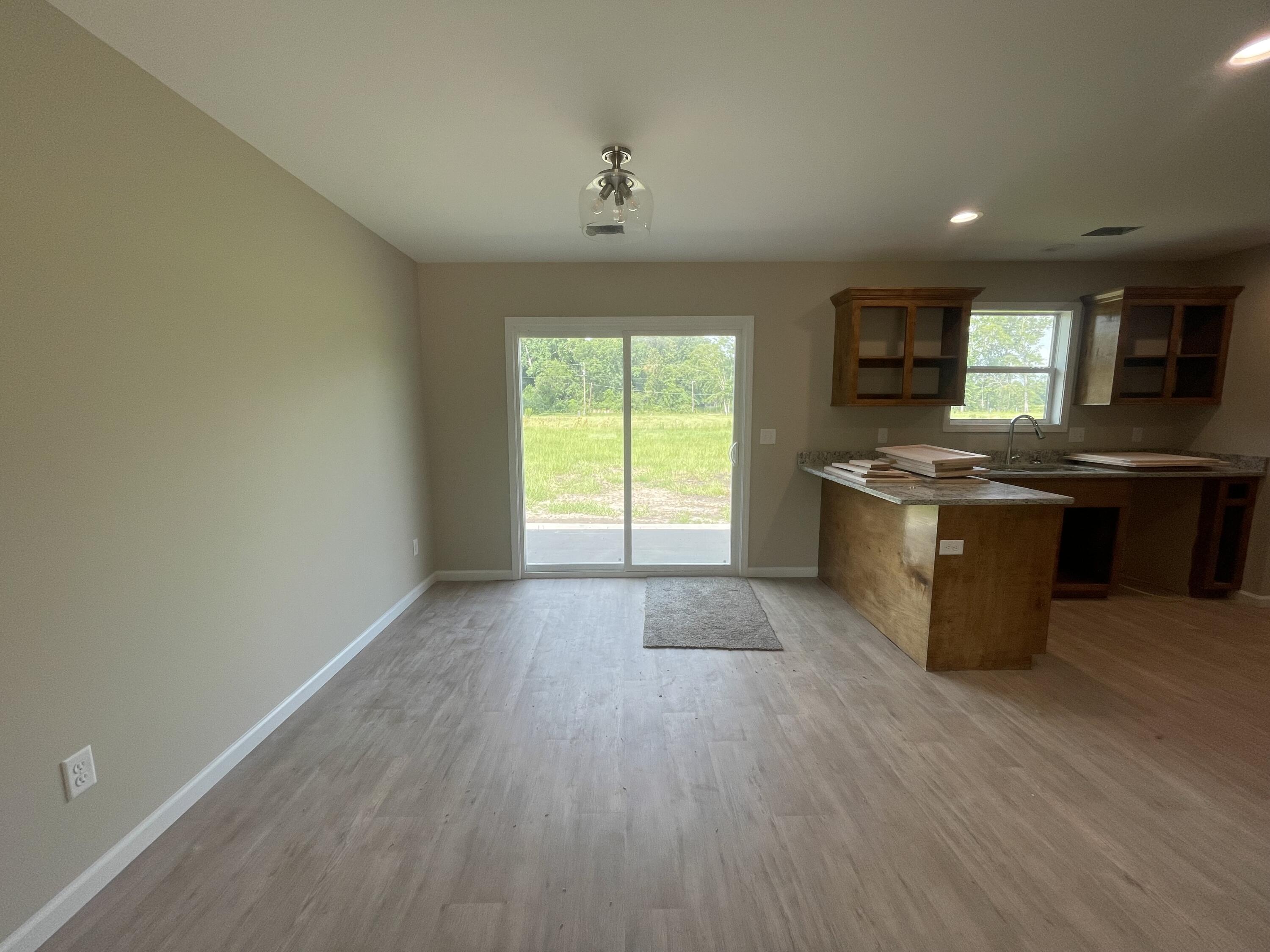 317 South Hampton Street Pinewood, SC 29125 - Photo 11 of 28 IMG_1944