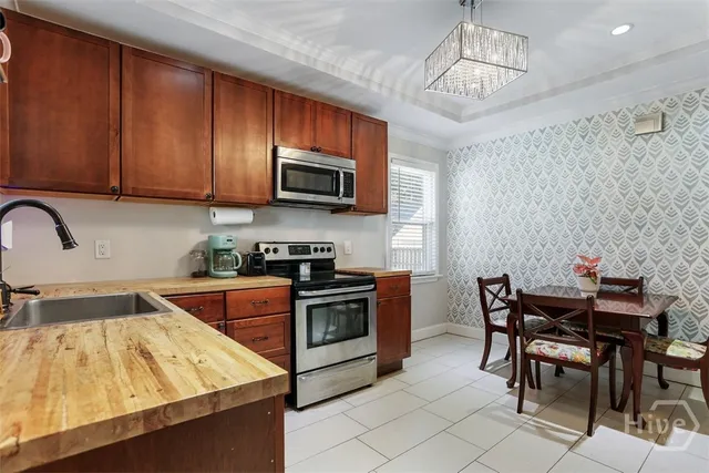 $274,900 | 2310 East 40th Street, Savannah, GA 31404