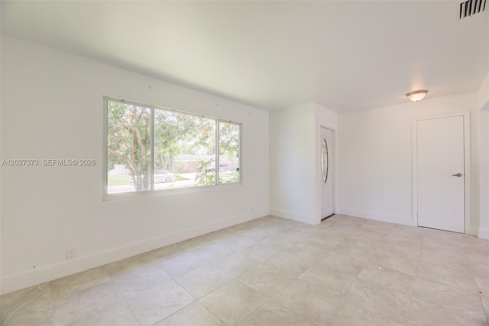 3327 Sapphire Road Lake Worth, FL 33462 - Photo 8 of 34