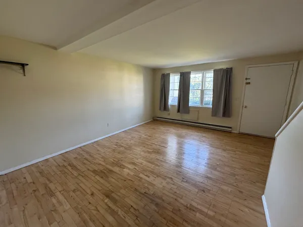 $1,700 | 617 Millville Avenue, Unit 83, Naugatuck, CT 06770