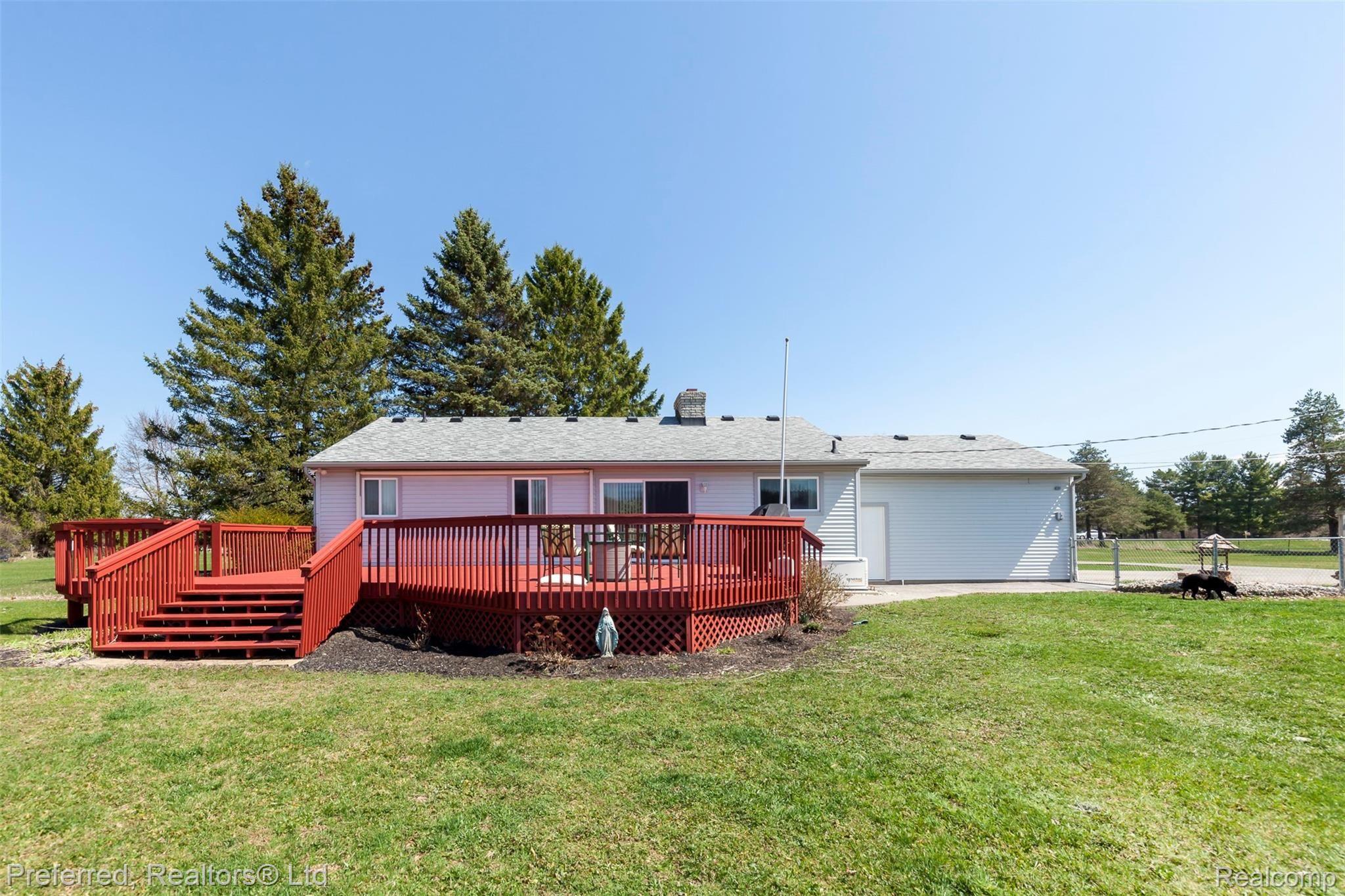 7240 Chilson Road Howell, MI 48843 - Photo 3 of 14 NICE HUGE DECK