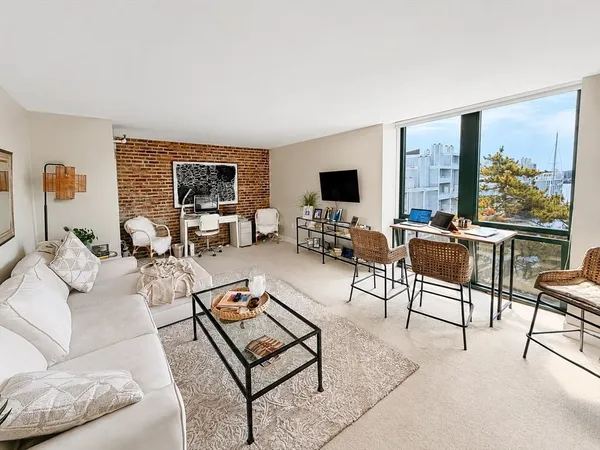 $3,500 | 42 8th Street, Unit 5407, Boston, MA 02129