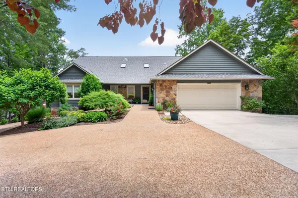 $950,000 | 150 Lynhurst Drive, Crossville, TN 38558
