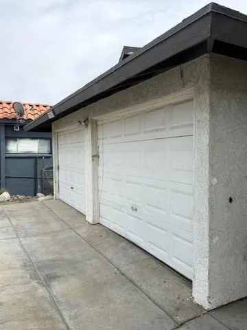 a view of a garage
