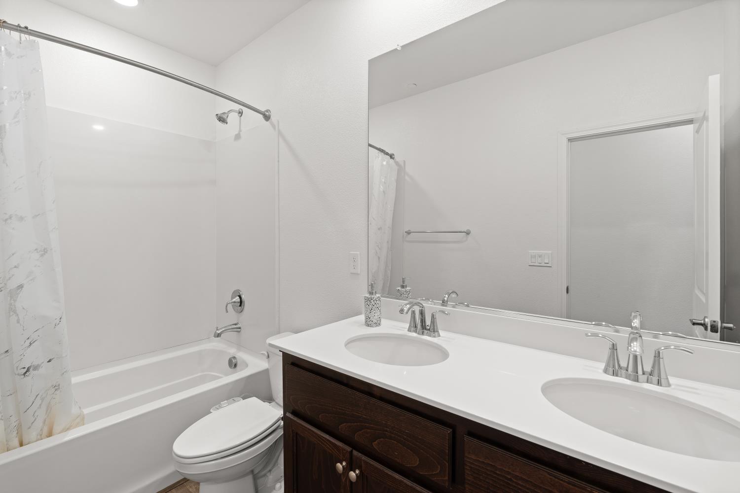 2302 Raphael Way Lodi, CA 95242 - Photo 47 of 57