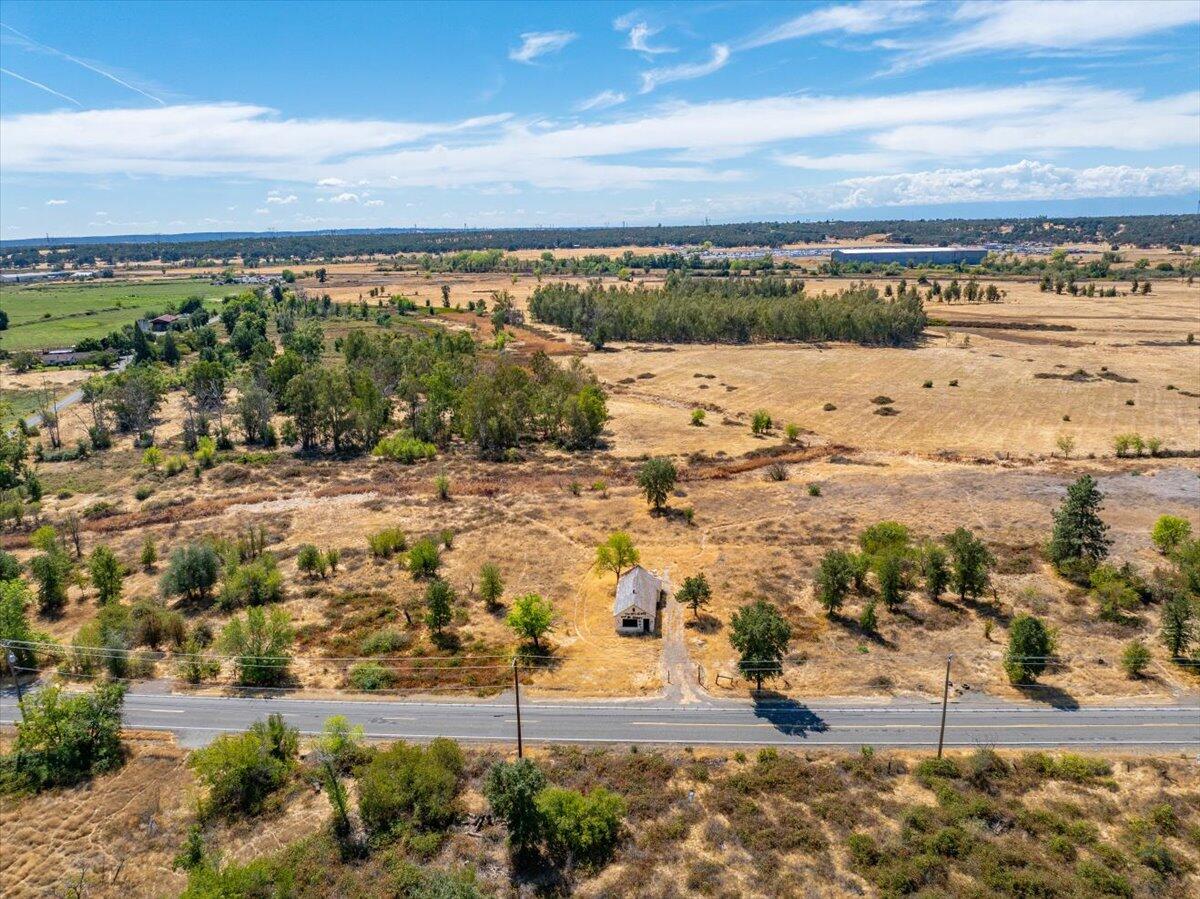 21353 Kimberly Road Anderson, CA 96007 - Photo 8 of 19 08-21353 Kimberly Rd - E-8