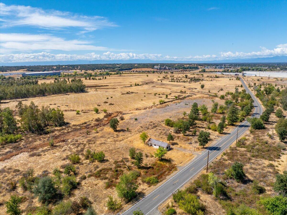 21353 Kimberly Road Anderson, CA 96007 - Photo 9 of 19 09-21353 Kimberly Rd - E-9