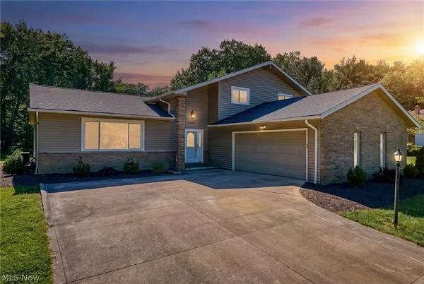 $399,000 | 6704 Cheryl Ann Drive, Seven Hills, OH 44131
