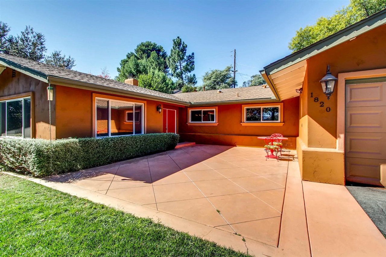 1820 Pine View Road Alpine, CA 91901 - Photo 3 of 25