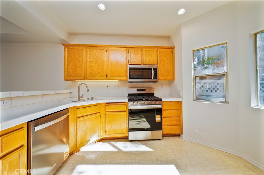 3794 Camino Anguilla Riverside, CA 92503 - Photo 6 of 25