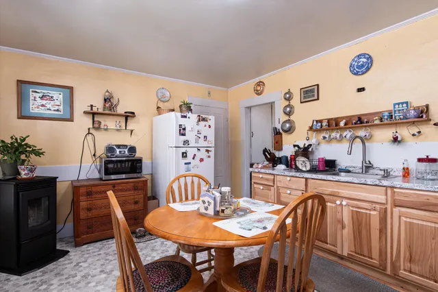 $199,900 | 693 Us Route, St. Johnsbury, VT 05819