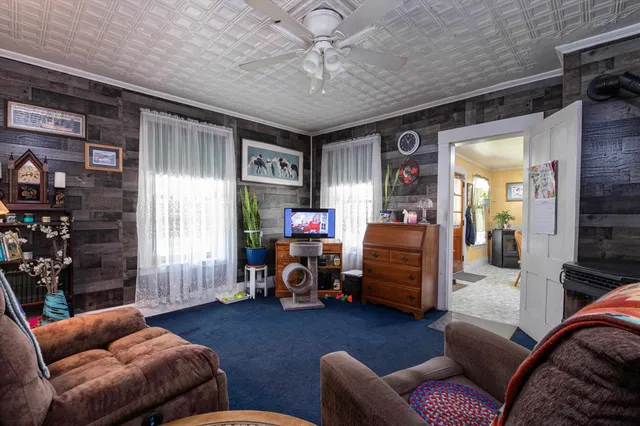 $199,900 | 693 Us Route, St. Johnsbury, VT 05819