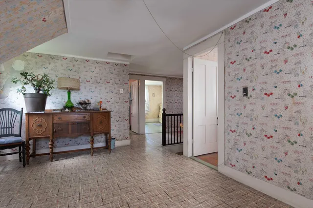 $199,900 | 693 Us Route, St. Johnsbury, VT 05819