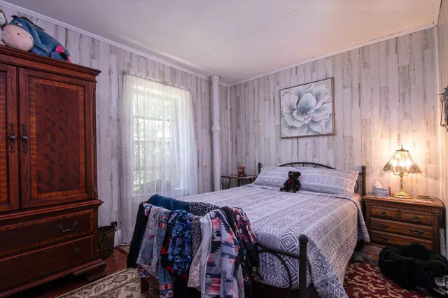 $199,900 | 693 Us Route, St. Johnsbury, VT 05819