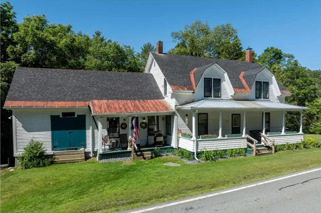 $199,900 | 693 Us Route, St. Johnsbury, VT 05819