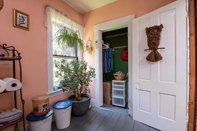 $199,900 | 693 Us Route, St. Johnsbury, VT 05819