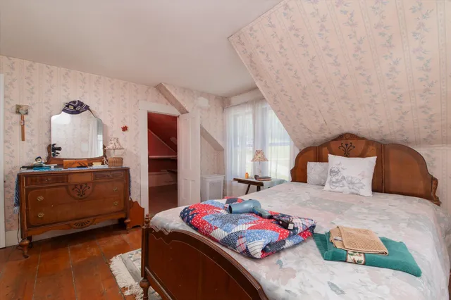 $199,900 | 693 Us Route, St. Johnsbury, VT 05819