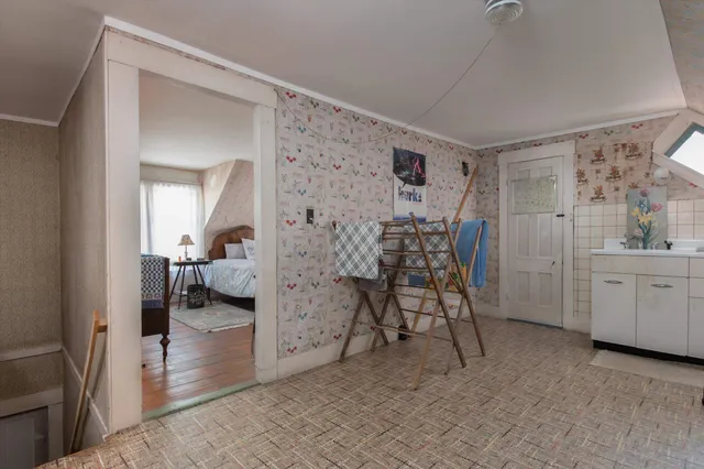 $199,900 | 693 Us Route, St. Johnsbury, VT 05819