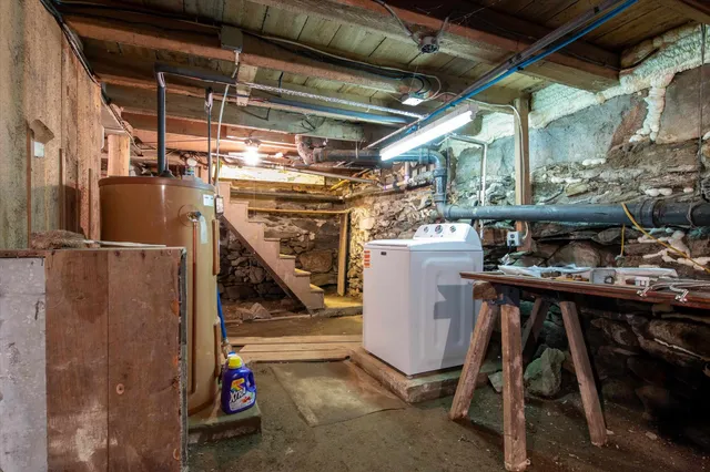 $199,900 | 693 Us Route, St. Johnsbury, VT 05819