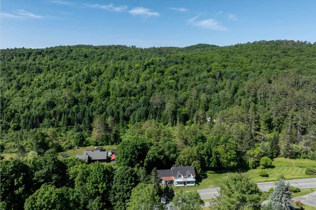 $199,900 | 693 Us Route, St. Johnsbury, VT 05819