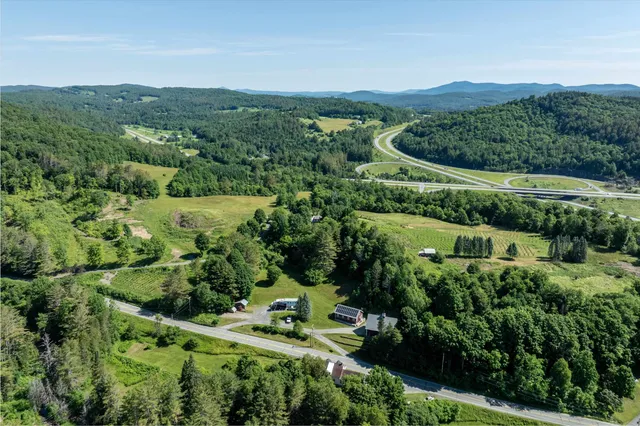 $199,900 | 693 Us Route, St. Johnsbury, VT 05819